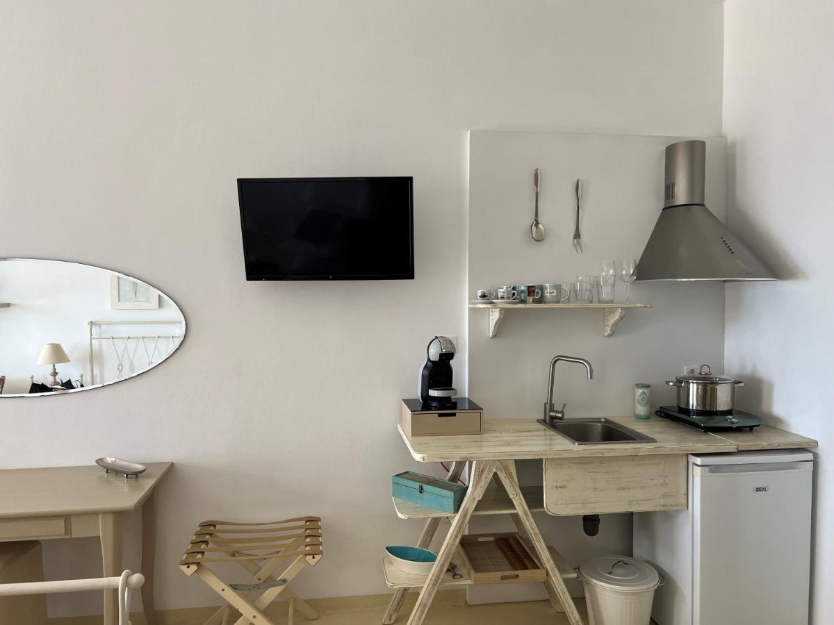 Heavenly Milos Suites Agia Kiriaki Beach  المظهر الخارجي الصورة